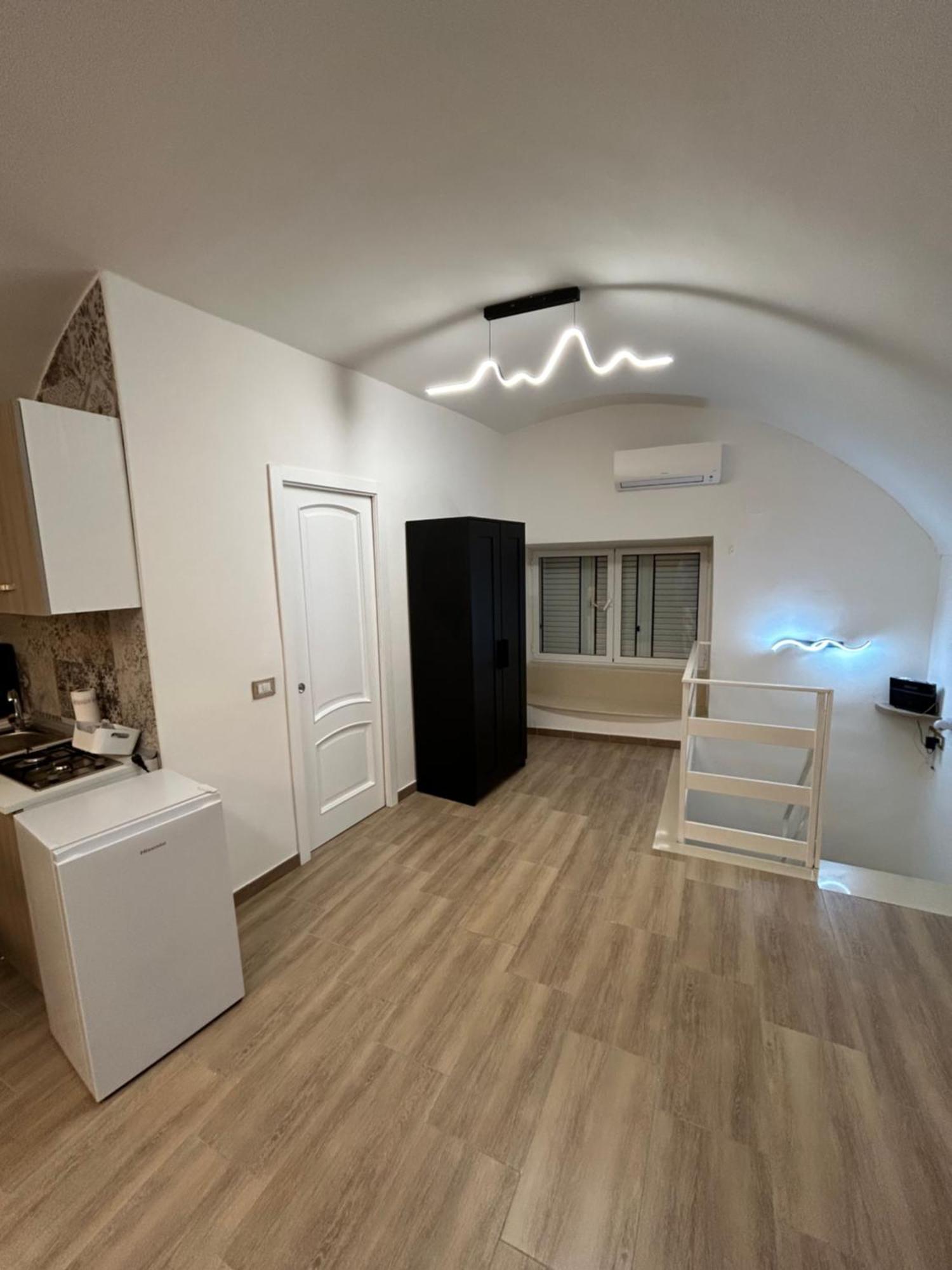 Brother'S 50 Apartment เนเปิลส์ ภายนอก รูปภาพ