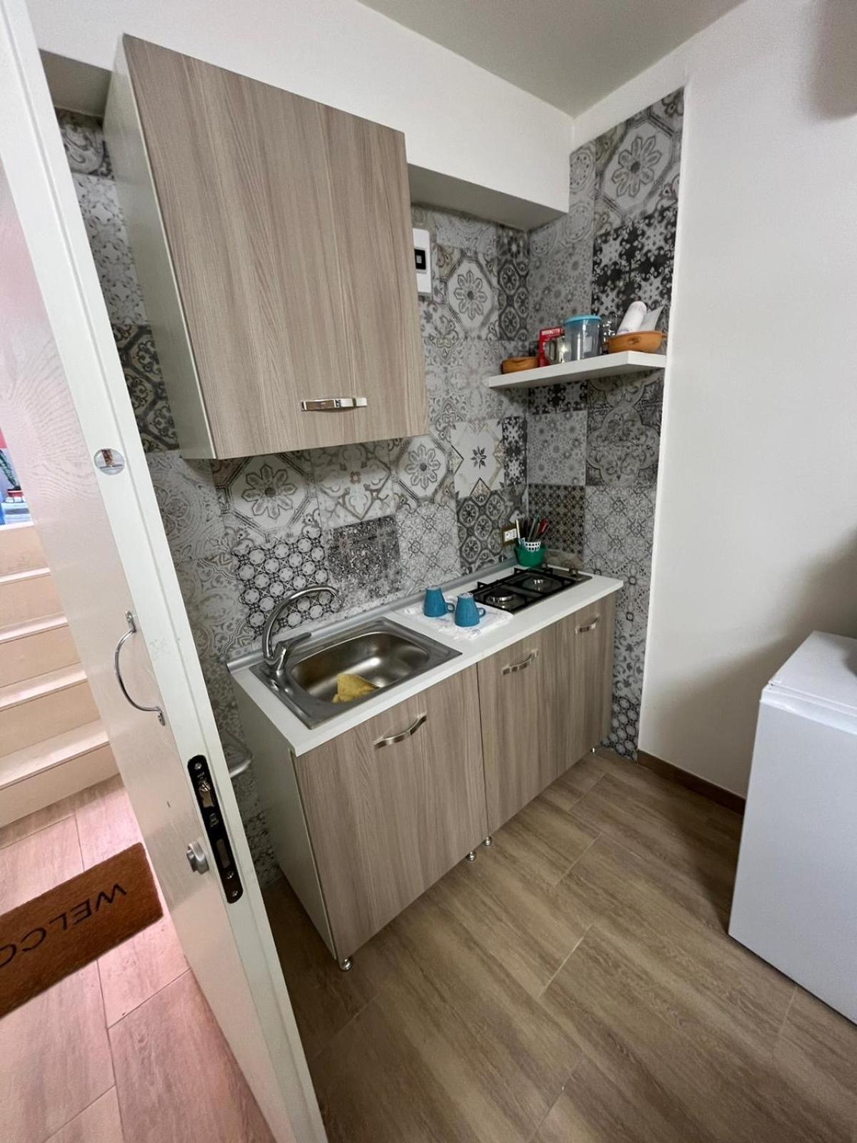 Brother'S 50 Apartment เนเปิลส์ ภายนอก รูปภาพ