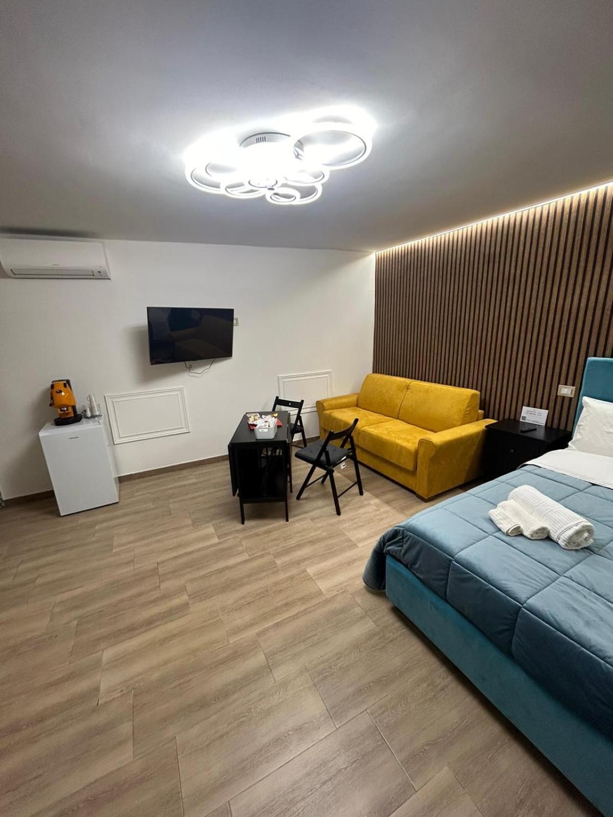 Brother'S 50 Apartment เนเปิลส์ ภายนอก รูปภาพ